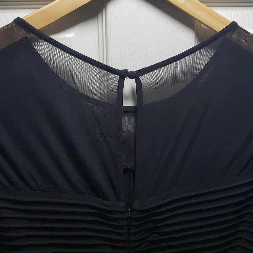 BLACK DRESS - Picture 5 of 7